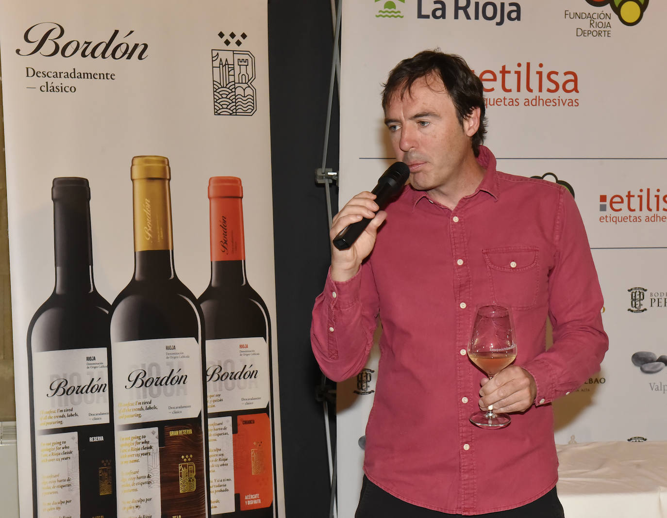 Cata de los vinos de Franco Españolas tras el torneo de golf