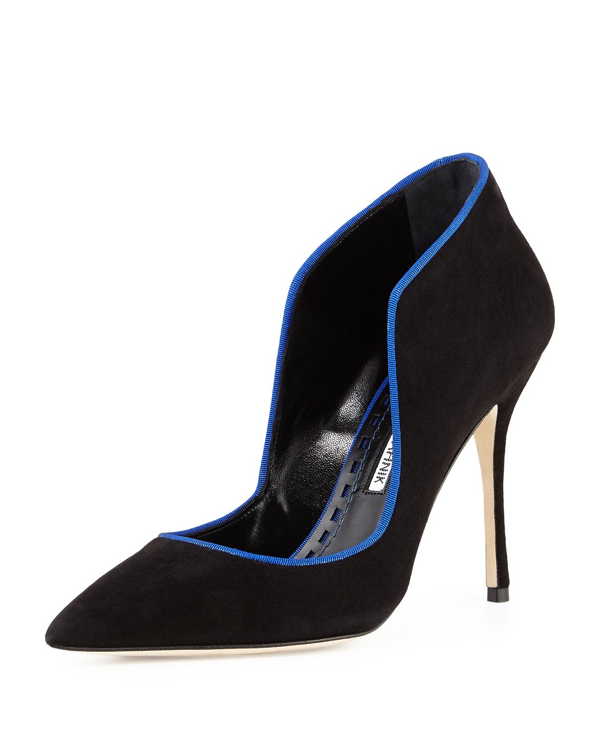 Queremos el modelo Espedal de Manolo Blahnik en nuestro armario. En Neimanmarcus están rebajados a 469 euros...