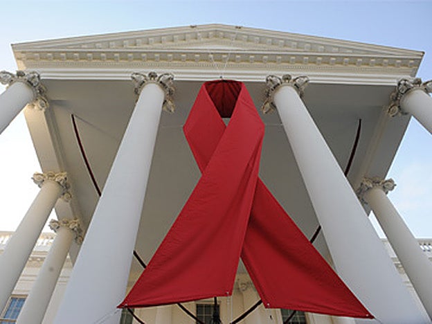 El lazo rojo en la Casa Blanca