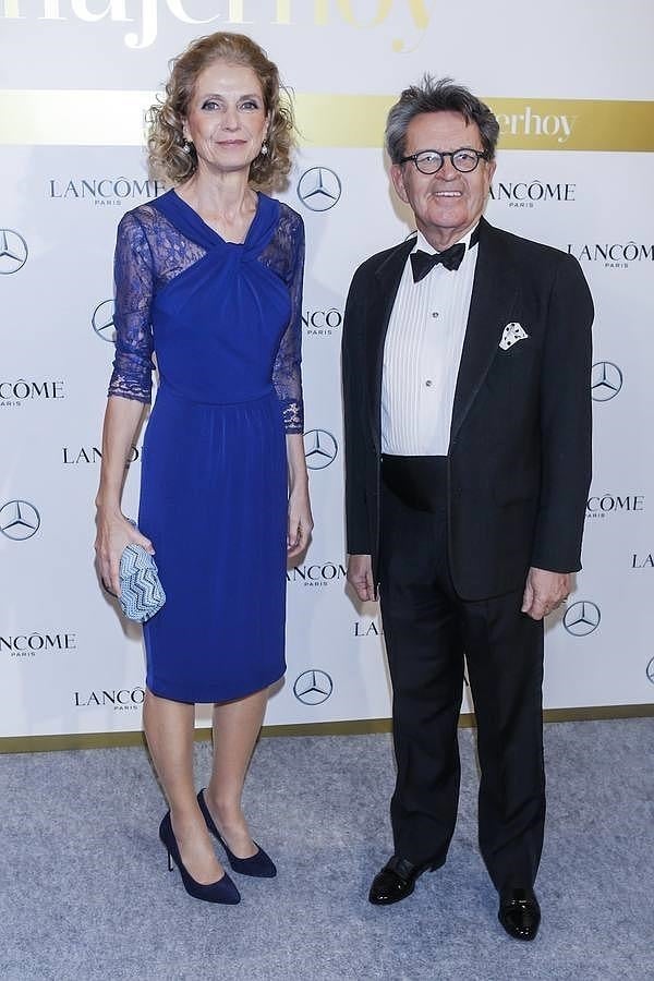 Josemi Rodríguez muy elegante en nuestra entrega de premios. Pilar González de Gregorio, ex duquesa de Medinaceli, con un diseño Lorenzo Caprile.