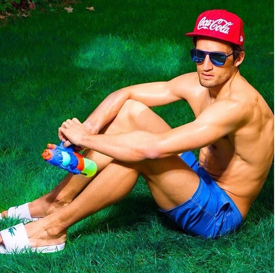 Nahuel Casares muestra en las redes imágenes de su día a día, como esta del pasado verano.