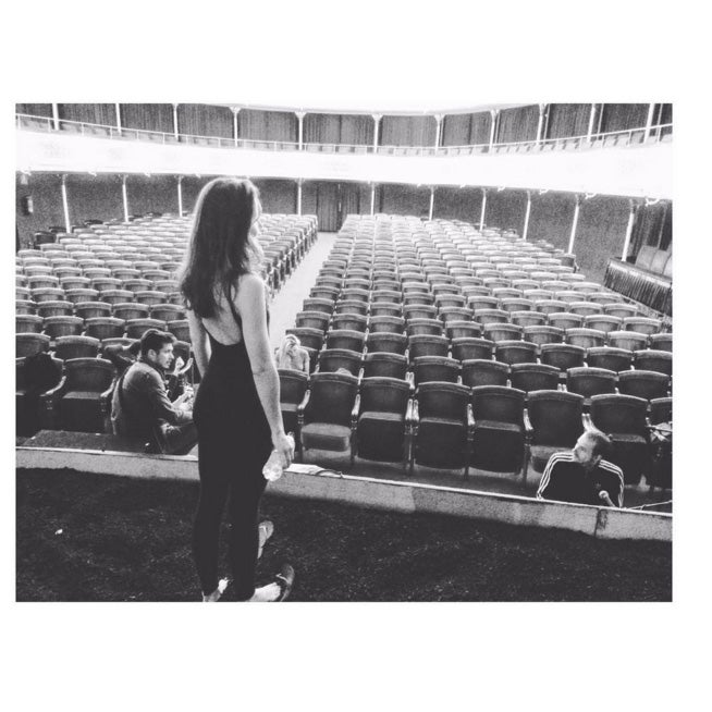 La actriz explicaba que llegaría tarde a la ceremonia mediante esta foto.