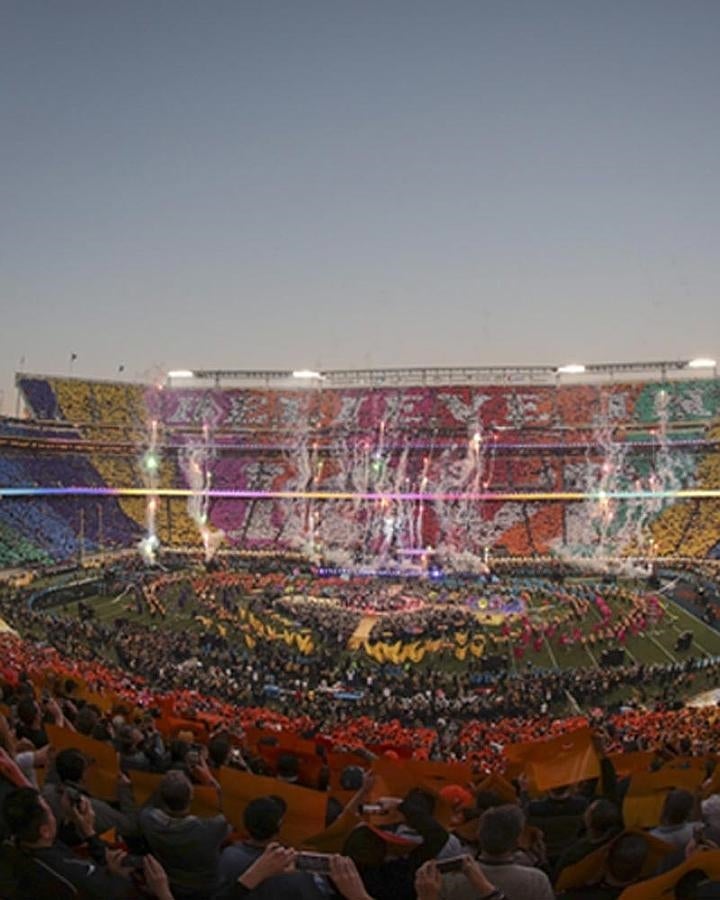 Imagen desde la grada del espectáculo vivido en el estadio Levi's de Santa Clara (California),