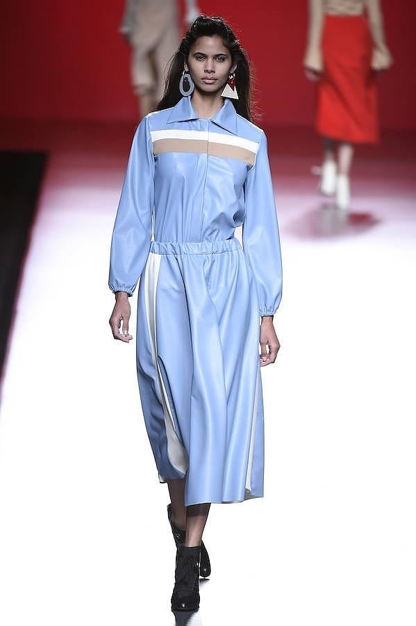 En la colección destacan prendas en tonos pastel.