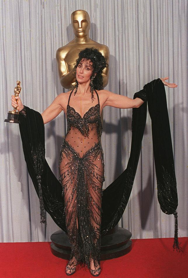 En 1988 la cantante recogió su Oscar de esta guisa. El look lo firmaba Bob Mackie.