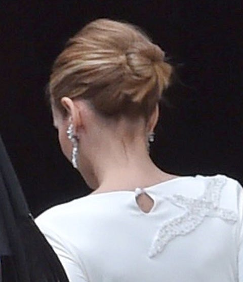 Un sencillo moño bajo fue la elección de Andrea para el día de su boda