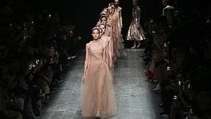 Fotos: Las bailarinas de Valentino para el invierno 2016-2017