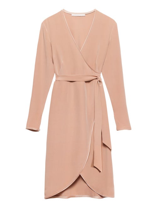 Vestido realizado en seda (Precio: 195 euros)