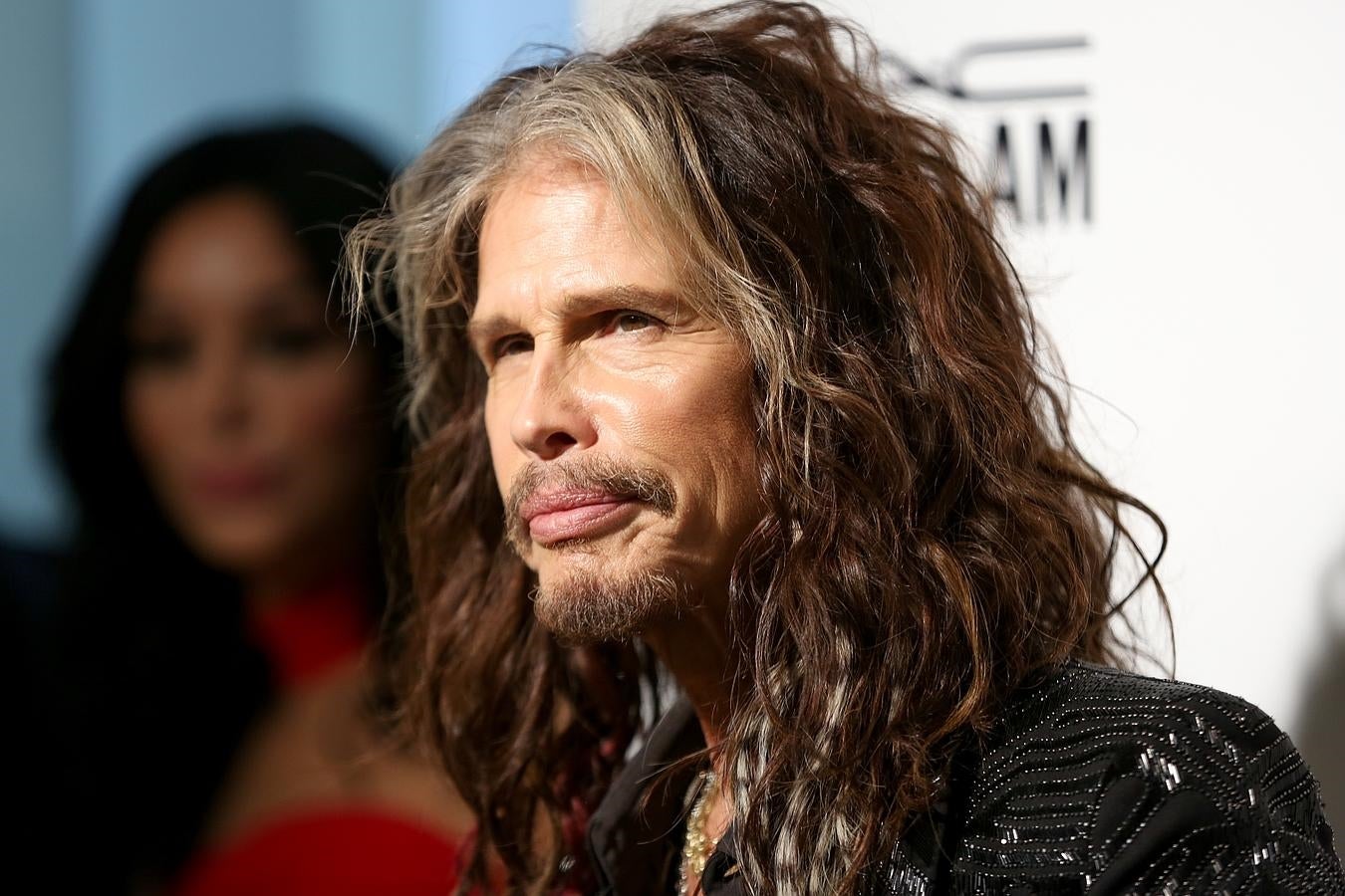 A sus 67 años, el vocalista de la banda Aerosmith podría haber pasado varias veces por quirófano para mantener un aspecto joven.