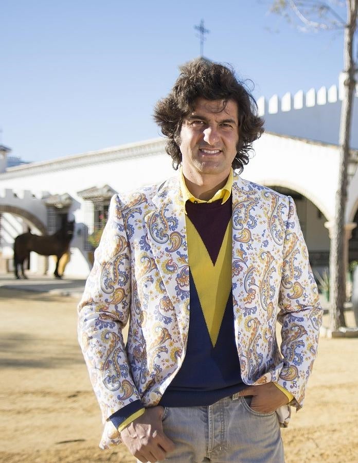 Morante nos explica: "Nací torero. De novillero, me horrorizaba no poder triunfar en los toros porque no sabía hacer otra cosa que no fuese torear".