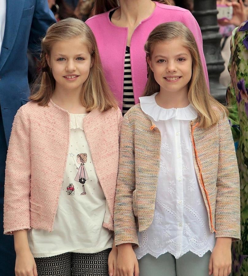La prensa advirtió cuánto han crecido la Princesa Leonor y la Infanta Sofía desde la última vez que comparecieron ante los medios.