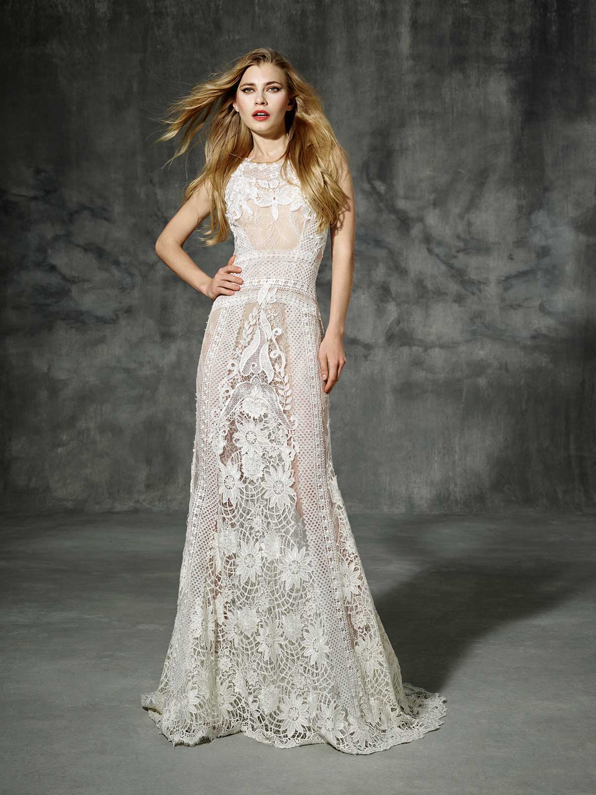 De estilo boho es este modelo de crochet con el que bien podríamos haber visto a Sara Carbonero dar el "sí, quiero" a Iker Casillas