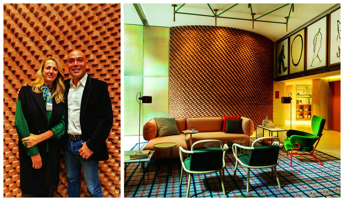 Giulia es el nombre del hotel abierto por la cadena española Room Mate en Milán. Una apertura para la que el fundador y presidente de la cadena, Kike Sarasola, ha contado con la colaboración de Patricia Urquiola. La arquitecta y diseñadora española más famosa del mundo, afincada en Milán desde 1990, ha ideado el interiorismo de este hotel de 85 habitaciones, en un estilo ecléctico, que mezcla el vintage de los años 70 con las referencias milanesas. Room Mate tiene previsto abrir otros 10 hoteles a lo largo de este año. (El nuevo Room Mate está situado junto a la Piazza del Duomo. Arriba, Patricia Urquiola y Kike Sarasola.)