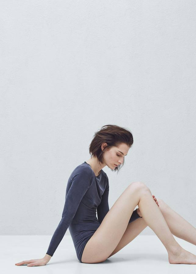 Una de las propuestas de esta primavera de la firma es este body azul (Precio: 29.99 euros)