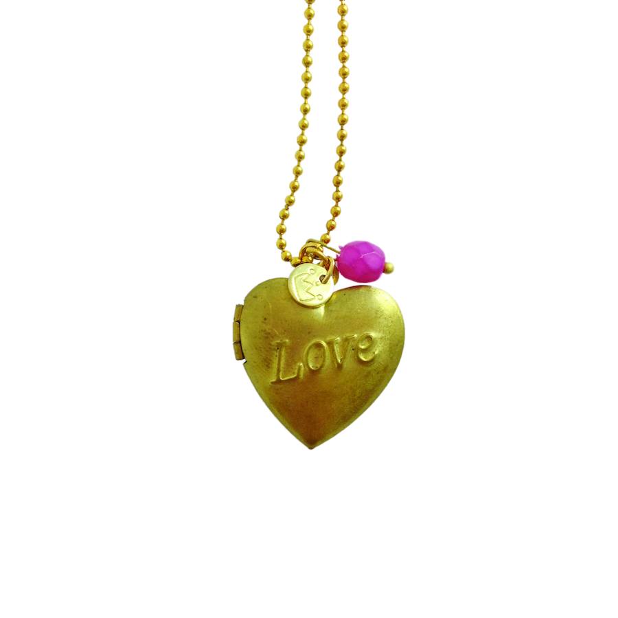 Esta pieza de Amy touch permite incluir una foto vuestra a modo de camafeo para que os lleve siempre con ella, ¿hay algo más emotivo para regalar el día de la madre? (Precio: 20 euros).