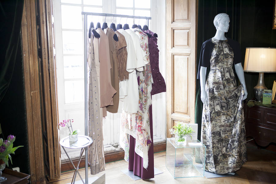 Just One llevó al Gran Hotel Mujerhoy sus propuestas de lujo para vestir esta temporada con firmos de lujo como Alaïa.