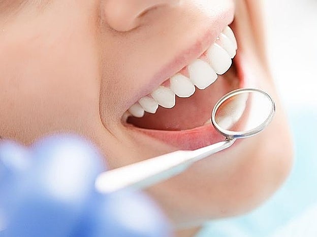 Cada vez más novias incluyen en su rutina de belleza pre-boda los tratamientos dentales.