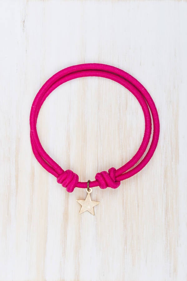 La firma de moda infantil Gocco lanza su primera colección de bisutería que incluye piezas como esta pulsera (Precio: 4.99 euros).