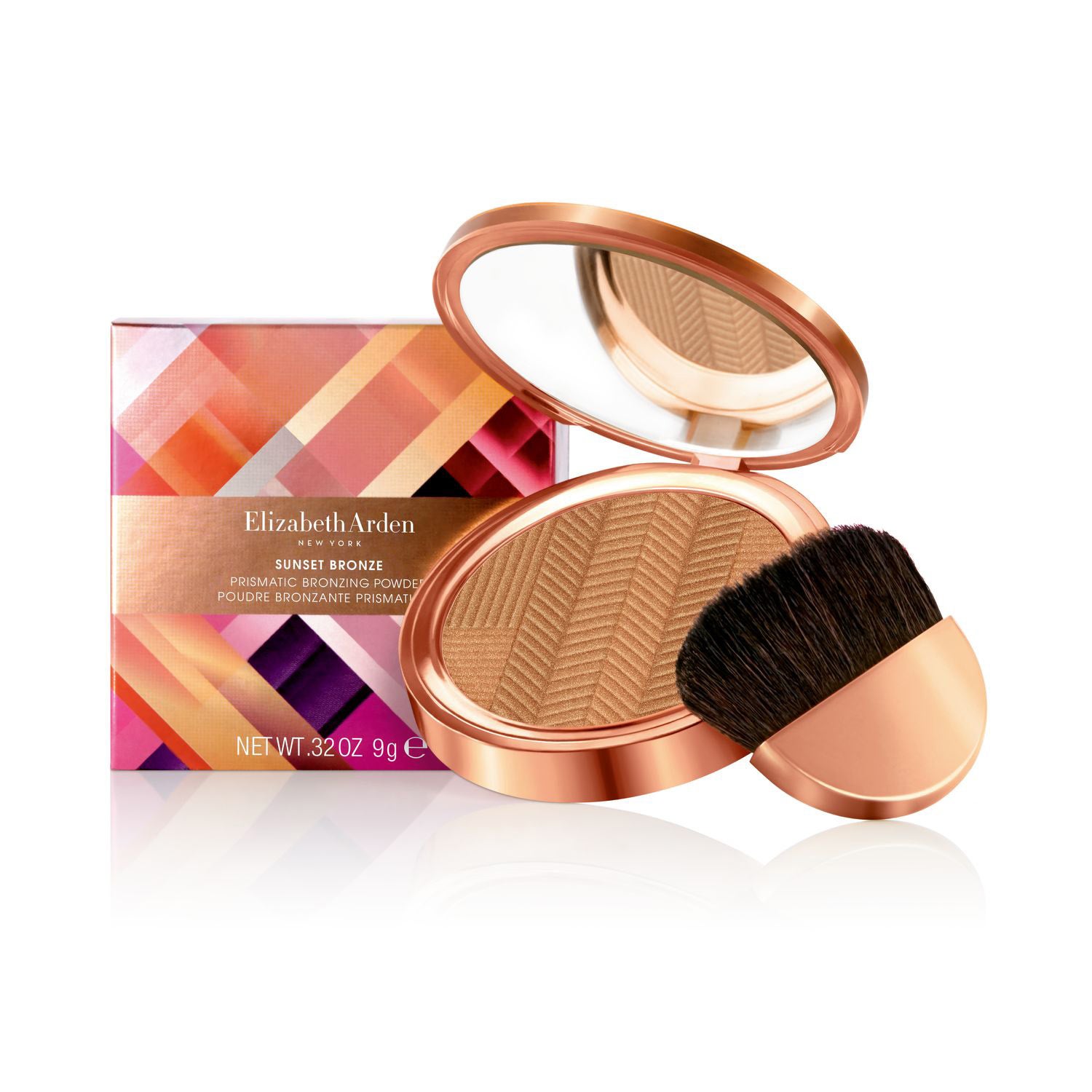 Estos sedosos polvos bronceadores difuminados con un brillo dorado proporcionan a la piel un perfecto efecto bronceado, con un aspecto radiante y saludable. Incluye una brocha de pelo natural. (38€)