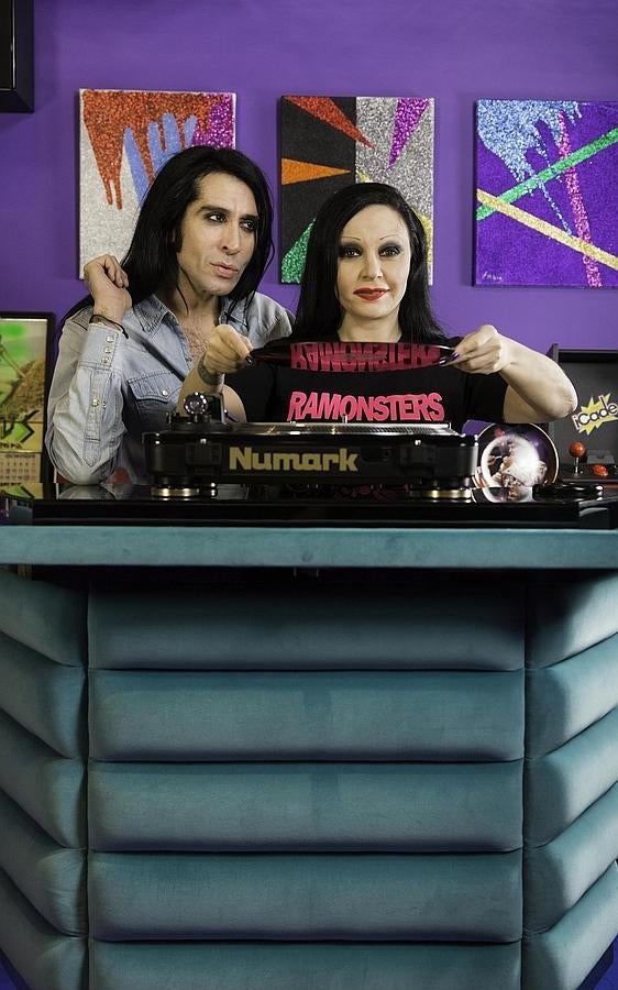 Alaska y Mario tienen, incluso, una máquina de 'pintball'.