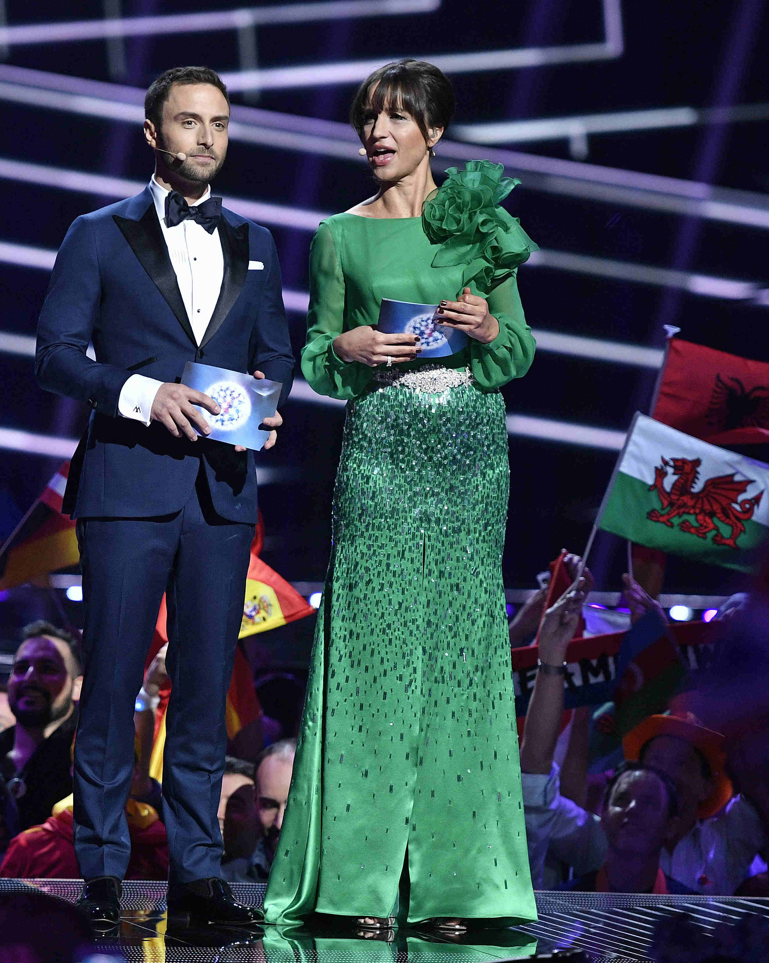 Los encargados de encaminar la noche fueron Mans Zelmerlow y Petra Mede