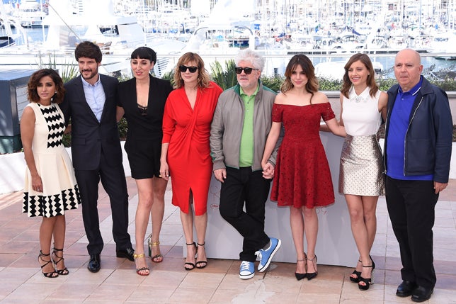 El equipo de 'Julieta' con looks de día para la presentación ante la prensa de la cinta.