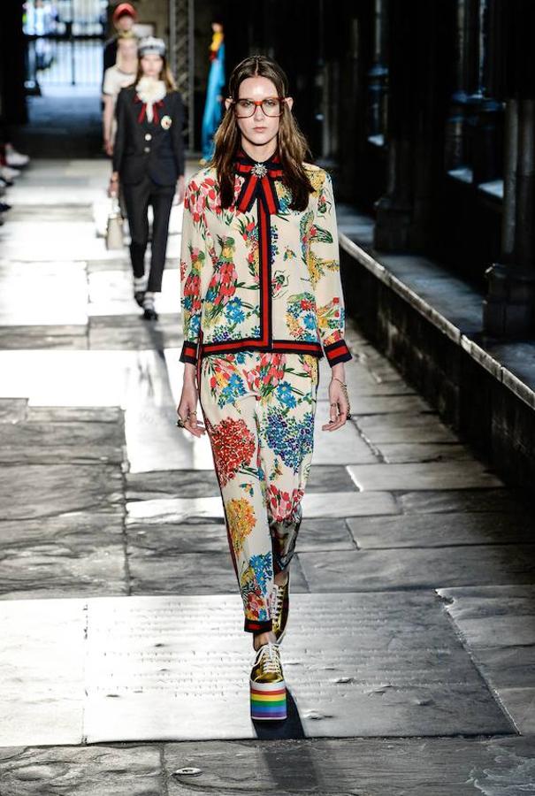 Los jardines de Londres inspiran los estampados que Alessandro Michelle ha usado en sus creaciones