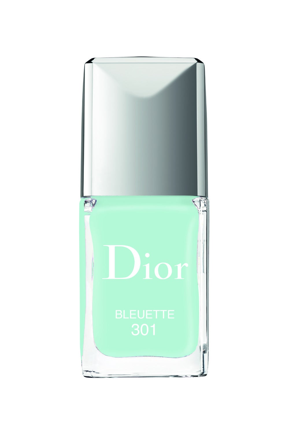 Dior Vernis Nº 310 Bleuette (26€), un tono pastel para las novias más clásicas, que quieran darle un toque de color único.