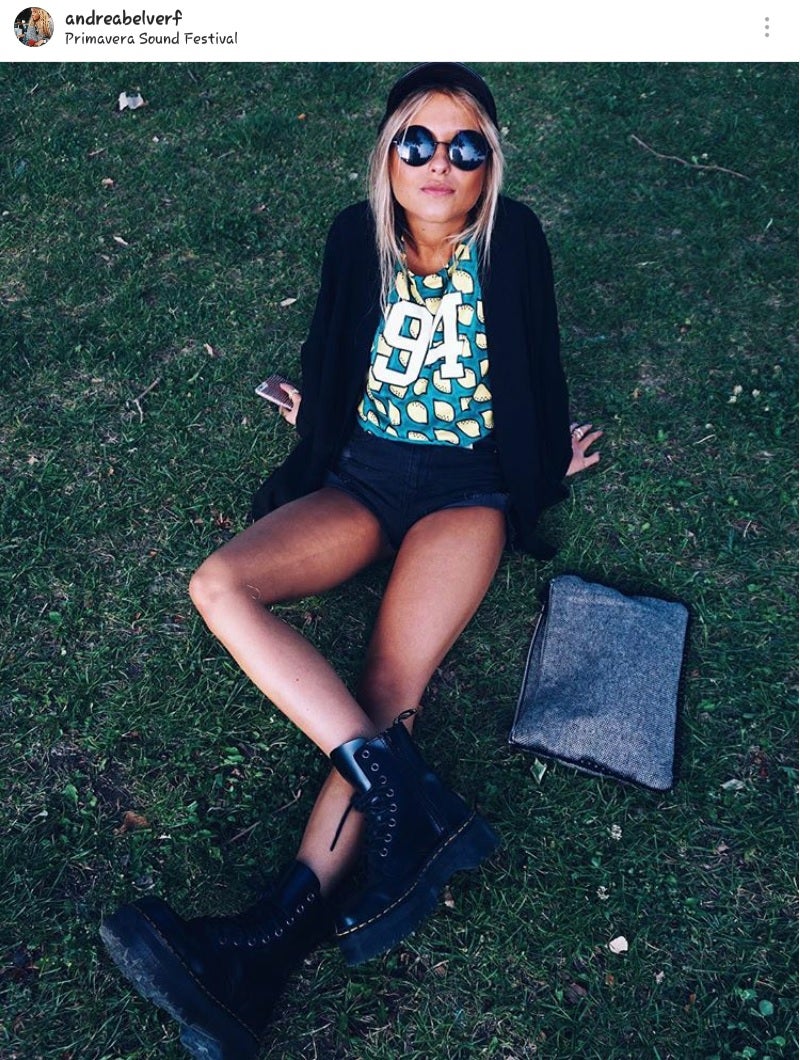 Andrea Belver está a punto de alcanzar los 300K de seguidores. No ha dudado en disfrutar del festival con un outfit de H&M.