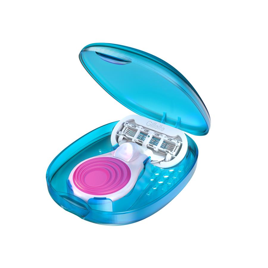 Maquinilla de viaje con un mini mango y estuche para llevar siempre contigo. Además de contar con la tecnología de 5 hojas más avanzada de Venus para dejar las piernas suaves durante más tiempo, tiene una banda Ribbon of Moisture que se activa con el agua para un deslizamiento más suave. Humedece la maquinilla con agua y estarás lista en cualquier momento y lugar. (8,99€).