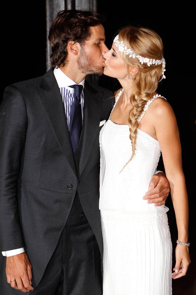 La pareja estaba radiante el día de su boda. En menos de un año, ya han anunciado su divorcio.