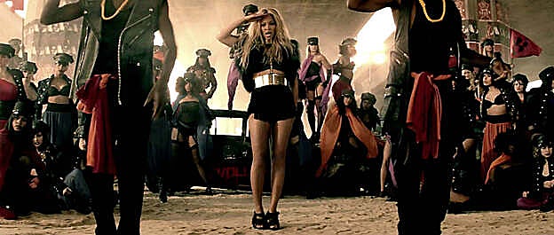 Beyoncé en el videoclip de (Girls) We run the world