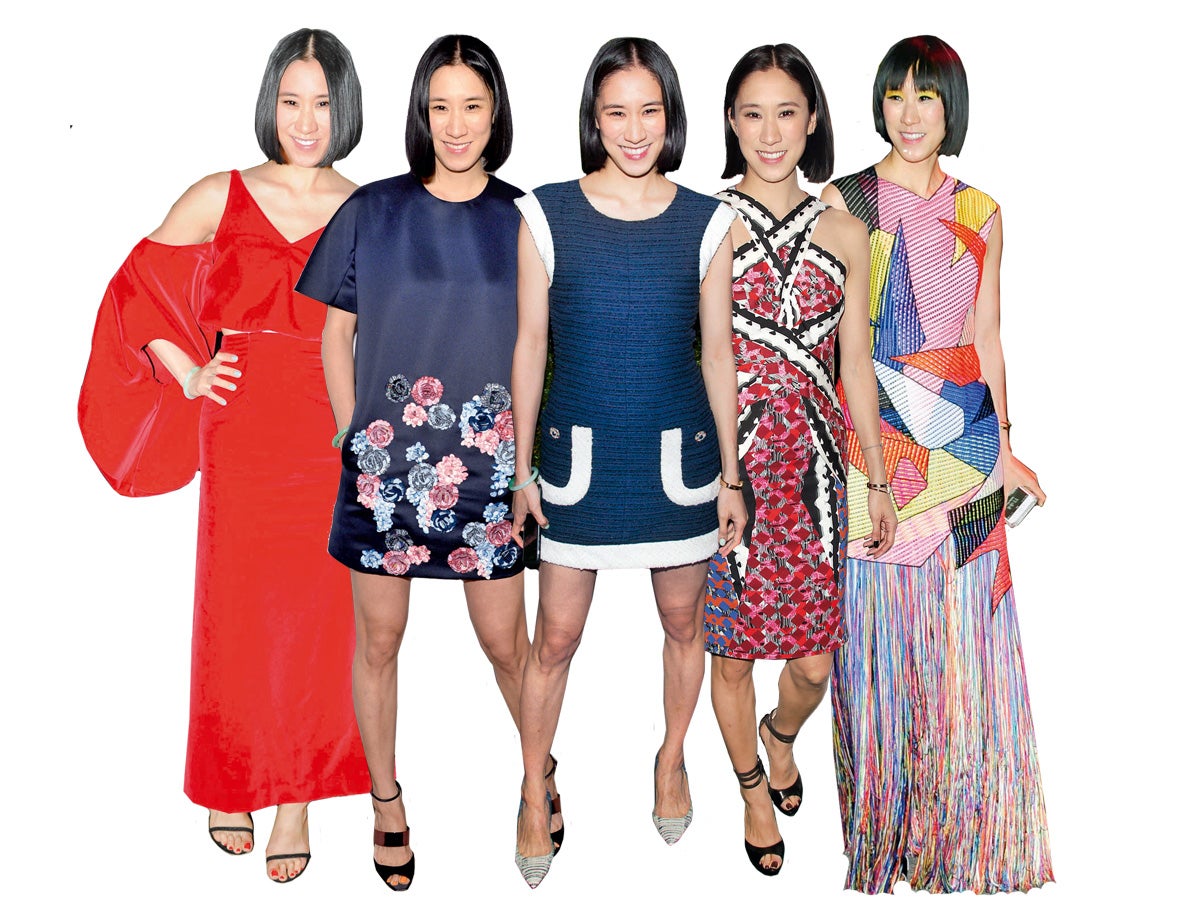 Esta fashion insider (nacida en China pero muy neoyorquina) ha llegado a lo más alto del mundo fashion 3.0. ¿Su puesto? Tras una larga carrera como editora de moda y belleza en diversos medios, es head of fashion partnerships para Instagram, es decir el enlace entre esta red social y la industria de la moda. ¿Cómo viste una experta? Pues con mucho sentido común, porque sus looks son pura armonía pero nunca aburridos. ¿Su plus? Un cierto toque excéntrico.