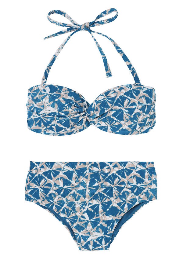 La firma Etam tiene una amplia colección de bikinis en diferentes estilos para este verano, entre los que nos quedamos con este de talle alto (25.99 euros la parte superior y 14.99 euros la inferior).