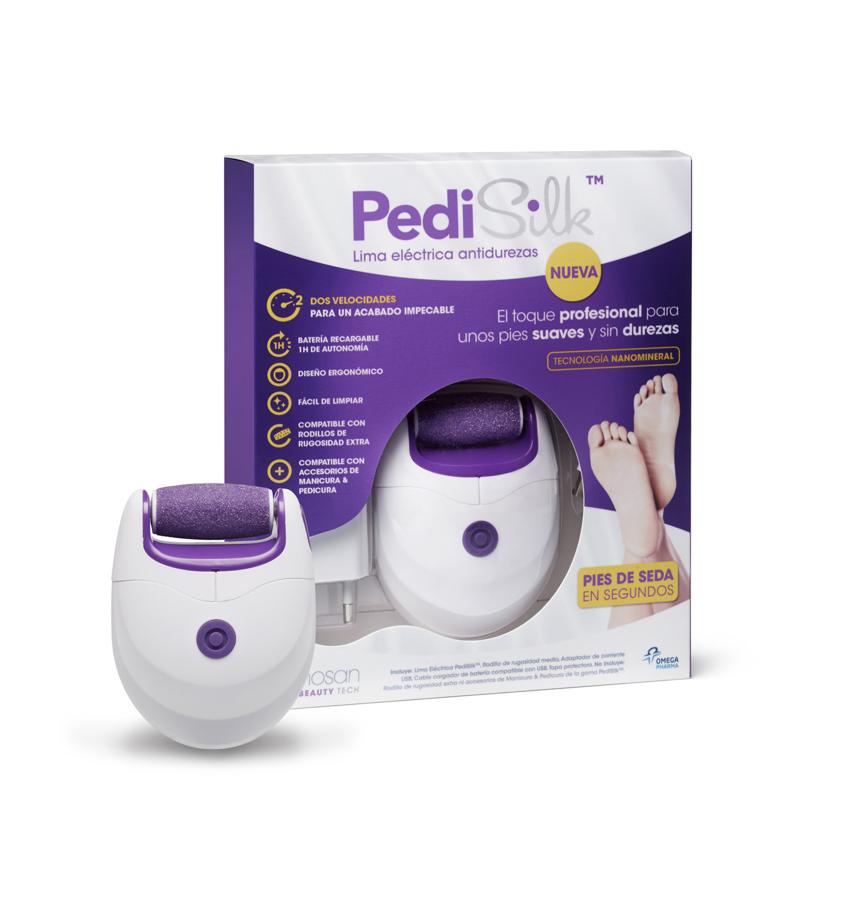 Dispone de dos velocidades, para ajustarla al tipo de dureza y a la zona del pie que necesites limar. Su batería recargable te asegura una autonomía de una hora. Se carga directamente en la corriente o en un ordenador, con su adaptador USB. Los rodillos PediSilk, de avanzada tecnología nanomineral, han sido elaborados con partículas de corundum. (36,90€).