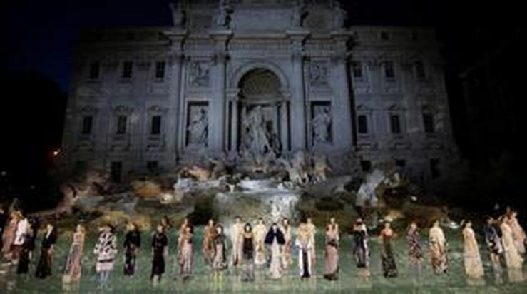 Fotos: El espectacular desfile de Fendi por su 90 aniversario