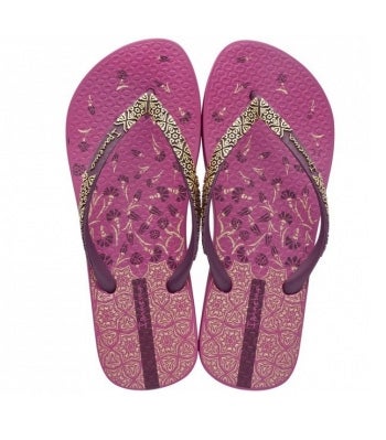 Entre los modelos de Ipanema nos quedamos con este en tonos rosas y morados (Precio: 16.95 euros)