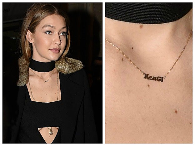 Gigi Hadid con el colgante de 'KenGi'