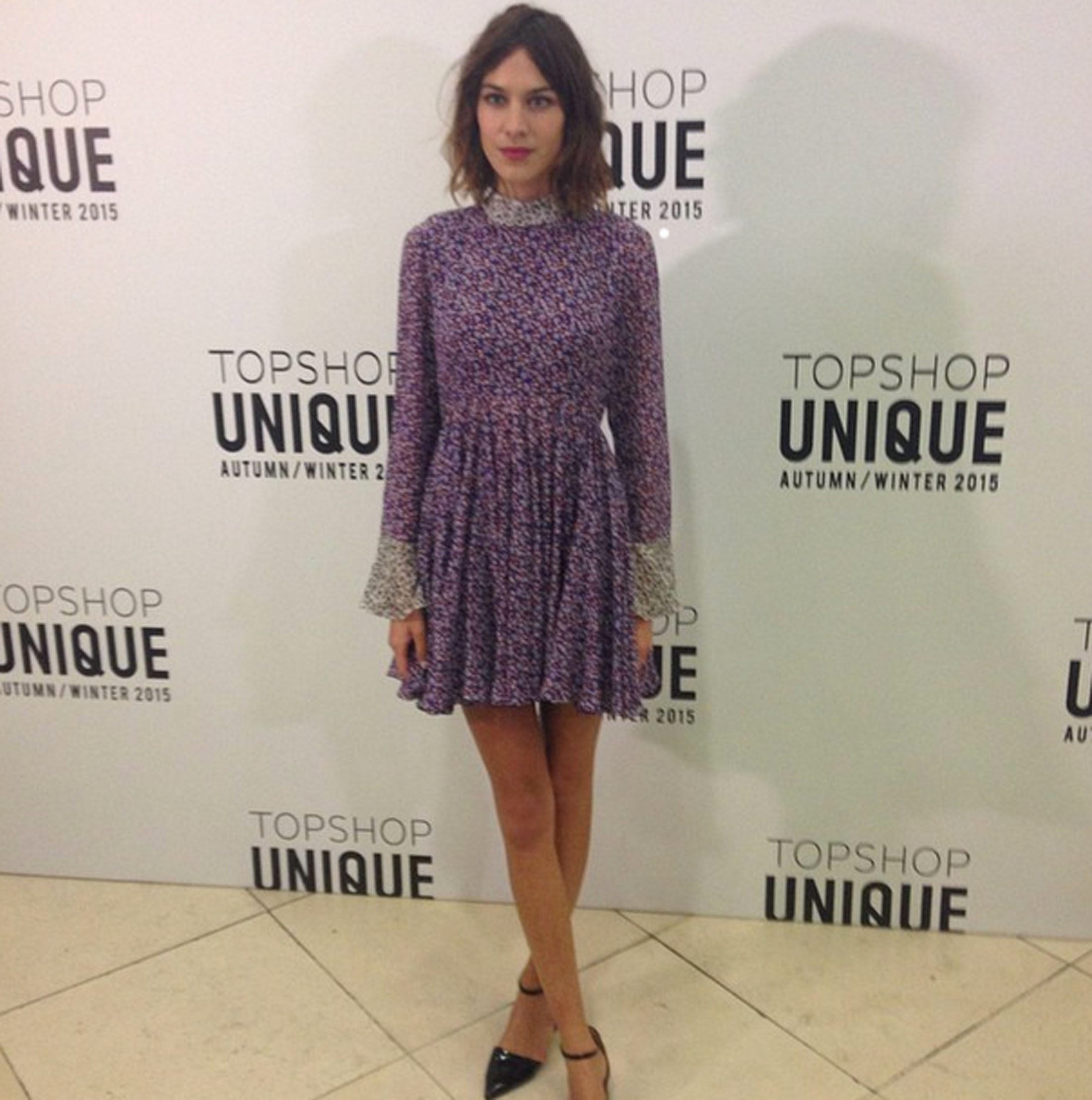 Este vestido de Topshop Unique que lució Alexa Chung durante el desfile de la propia marca no aguantó ni dos días en las tiendas de la firma británica.