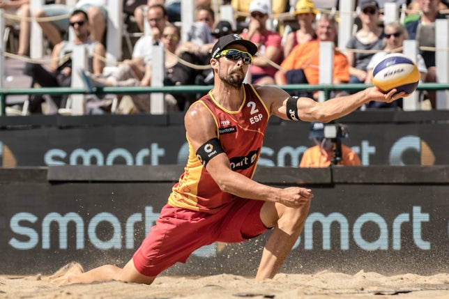 Adrián Gavira representará a nuestro país en las pruebas de Volley Playa junto a Pablo Herrera. Su primer partido, del Grupo F, el domingo 7 de agosto contra Austria.