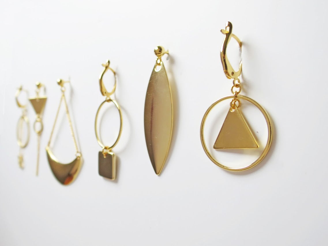 La firma española Emebe apuesta por llevar un solo pendiente, ¿te animas?