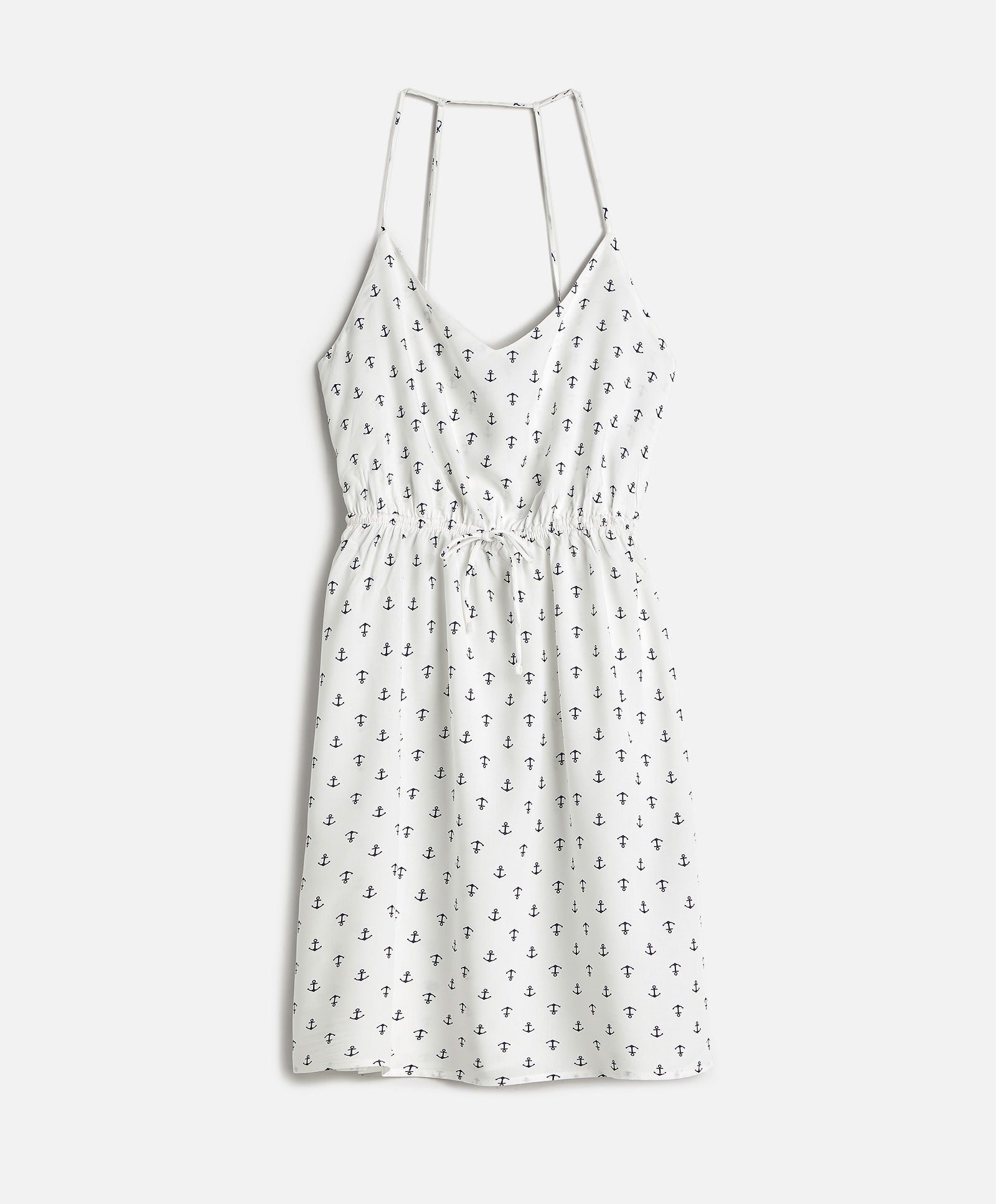Con anclas estampadas sobre blanco, este camisón de Oysho (Precio rebajado de 22.99 euros a 16.06 euros)