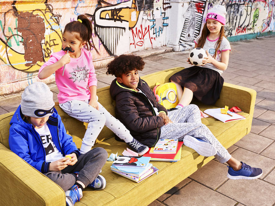 Primark apuesta por el color y la comodidad en su colección infantil otoño-invierno.