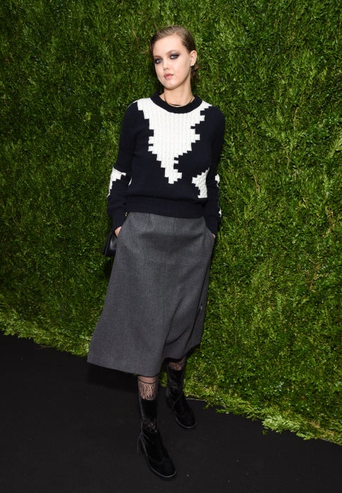 La modelo, con un look muy otoñal.