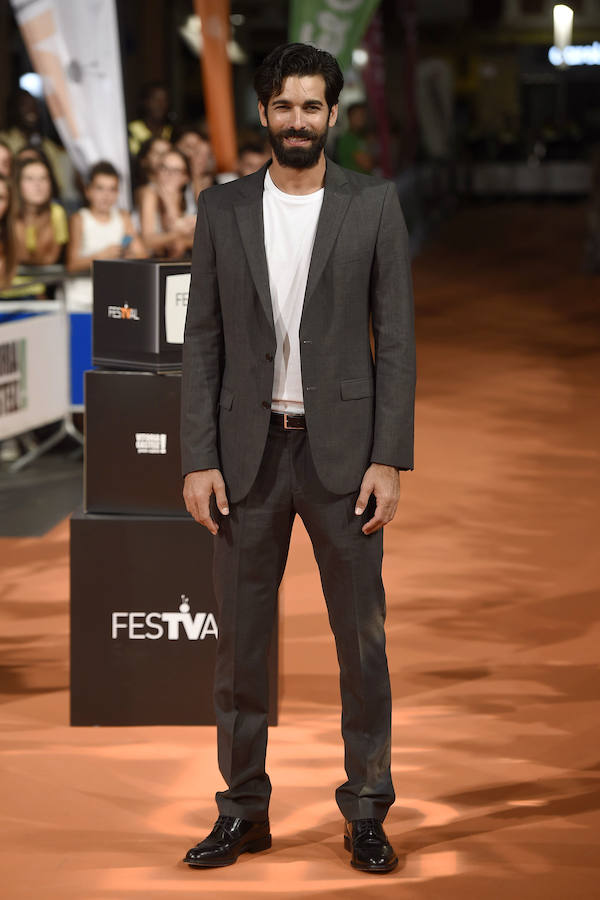 El actor presumió de sonrisa en la presentación de la segunda temporada de 'Olmos y Robles'