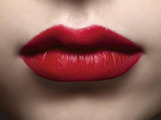 Labios del desfile de Max Mara