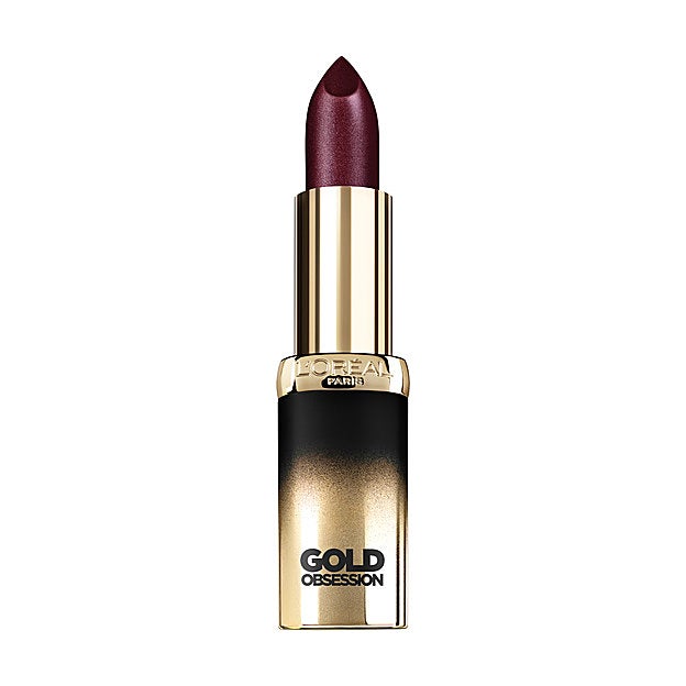 Barra de labios Color Riche Gold Obsession en tono Pourpre de LOréal Paris (13,95 €).