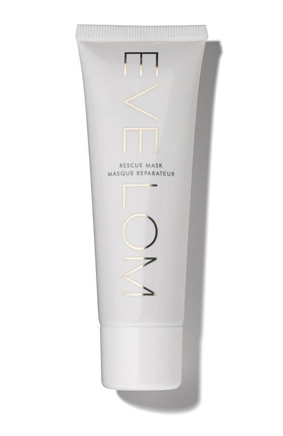 Mascarilla a base de caolín cuyas propiedades antisépticas y descongestionantes calman en profundidad, suavizan y aportan confort. Entre sus propiedades: limpieza, hidratación y mejorar la oxigenación celular y la calidad de los poros. Se aplica sobre el rostro previamente limpio evitando la zona del contorno de los ojos. Dejar actuar de 10 a 15 minutos y retirar con una muselina húmeda en agua tibia. (50€/50ml)