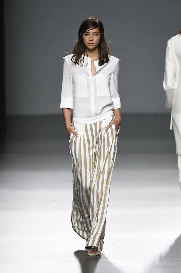 La paleta de colores por las que apuesta la firma es suave en tonos crudos