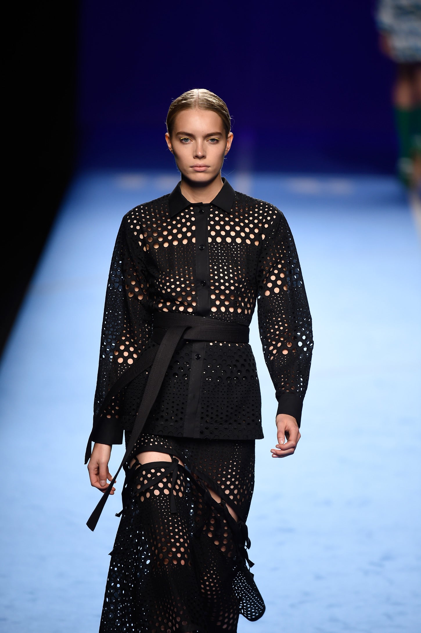 En este look se inspiró de la disciplina del judo representándolo con el cinturón que lo caracteriza.